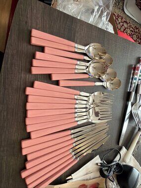 Vintage Pink/Dusty Rose MelamineHandle Stainless Flatware 24Pc/Service For 8 GUC